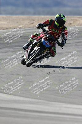 media/Jan-15-2026-Racers Edge (Thu) [[dfebeb70ab]]/3-B Group/Session 1 (Turns 9 and 8)/